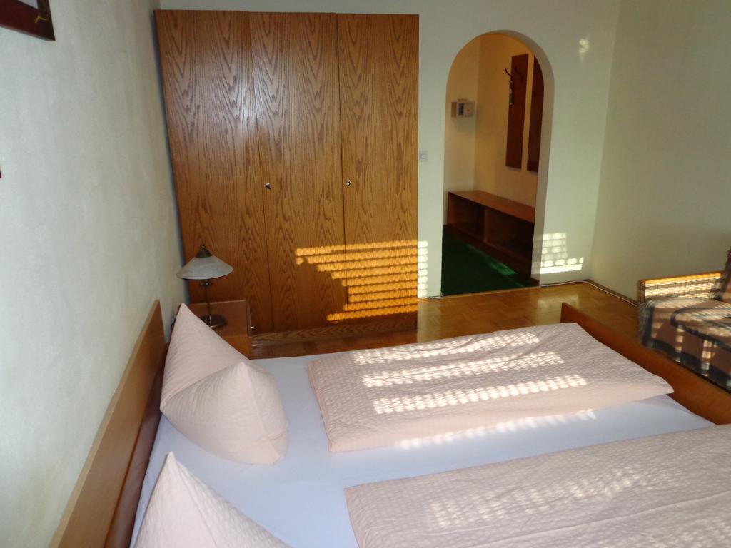 Gasthof - Pension Schamberger Нойкирхен-байм-Хайлиген-Блут Экстерьер фото