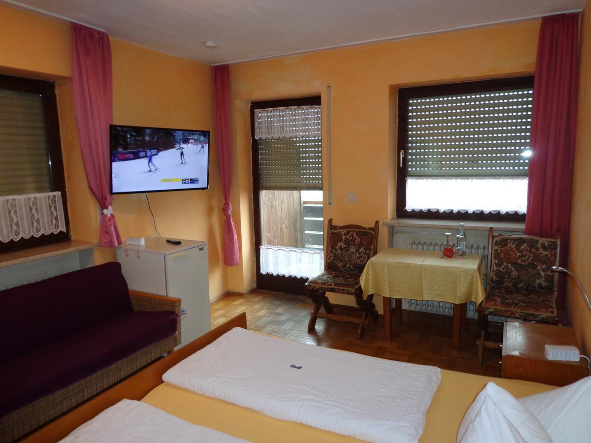 Gasthof - Pension Schamberger Нойкирхен-байм-Хайлиген-Блут Экстерьер фото