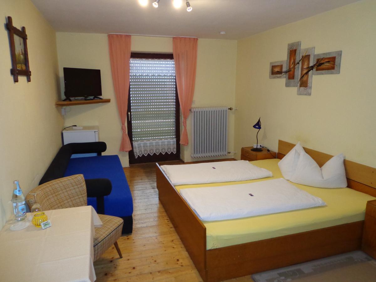 Gasthof - Pension Schamberger Нойкирхен-байм-Хайлиген-Блут Экстерьер фото