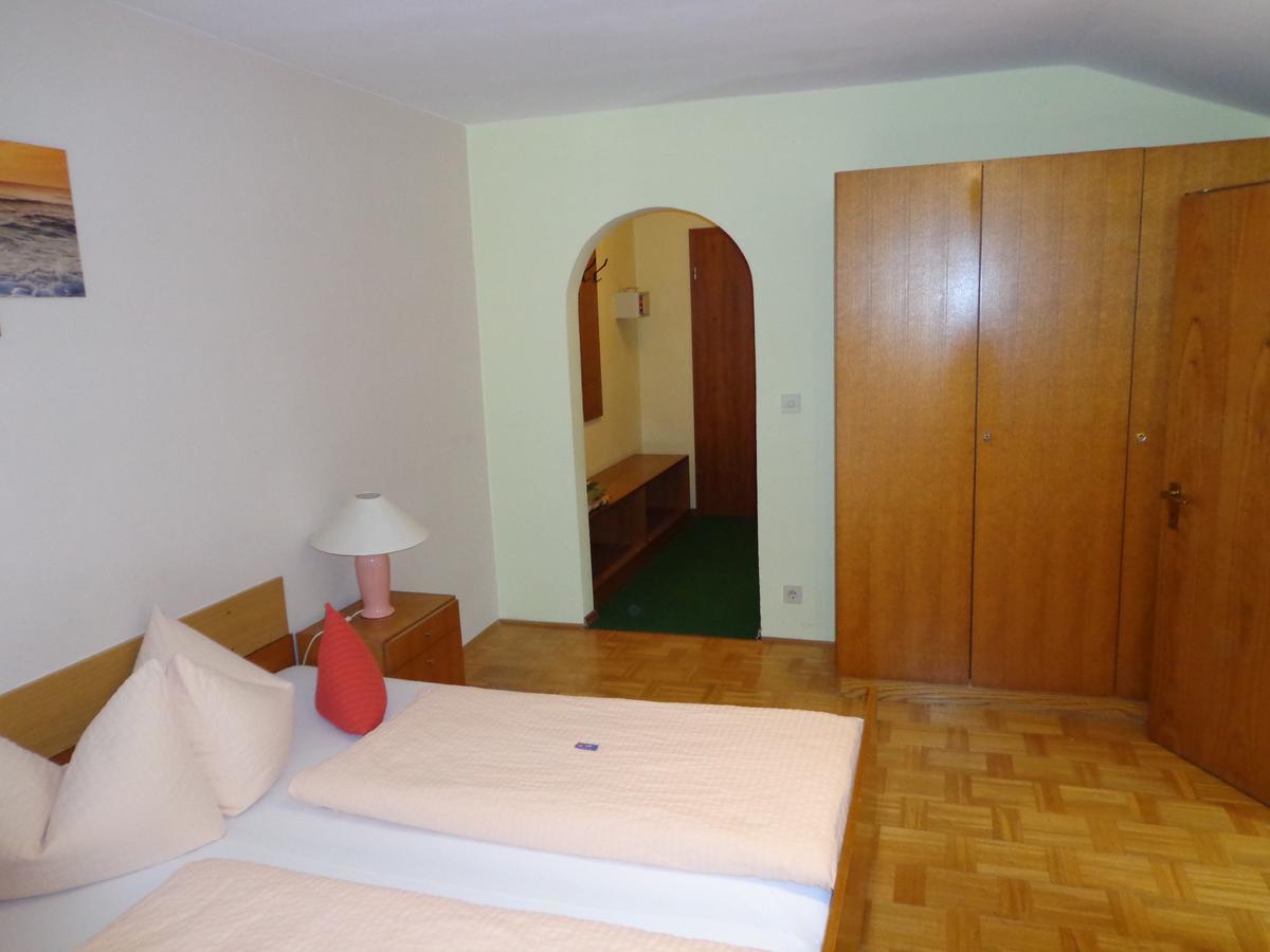 Gasthof - Pension Schamberger Нойкирхен-байм-Хайлиген-Блут Экстерьер фото