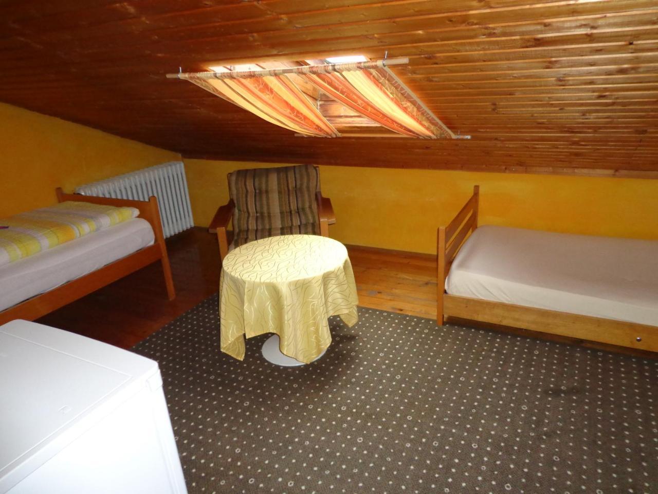 Gasthof - Pension Schamberger Нойкирхен-байм-Хайлиген-Блут Экстерьер фото