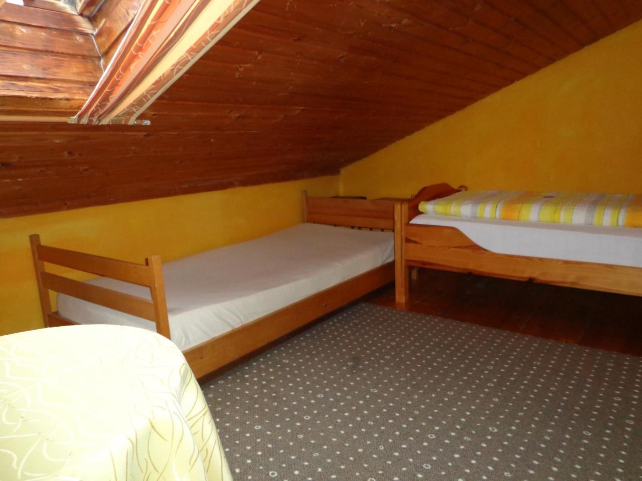 Gasthof - Pension Schamberger Нойкирхен-байм-Хайлиген-Блут Экстерьер фото